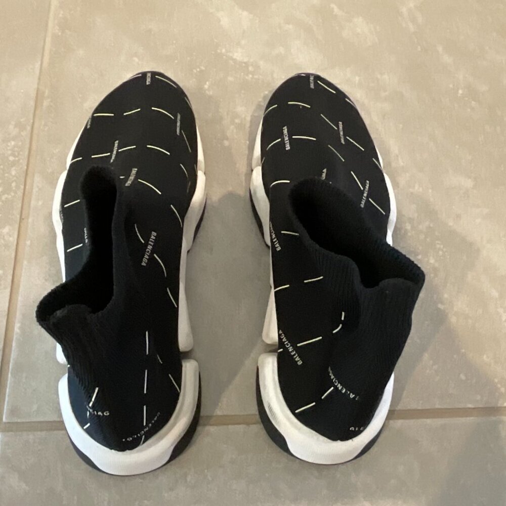 Balenciaga speed runners 2.0 sneakers Size 9 - Picture 2 of 5